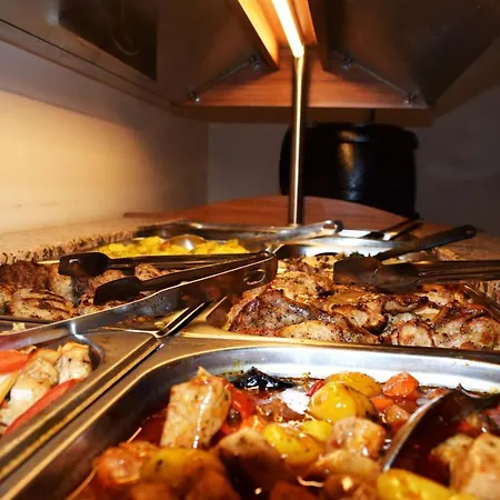 Par Avion Szálloda Aprilci