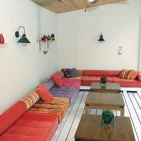 Szálloda Par Avion Aprilci