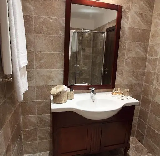 帕阿维恩酒店 阿普里尔齐