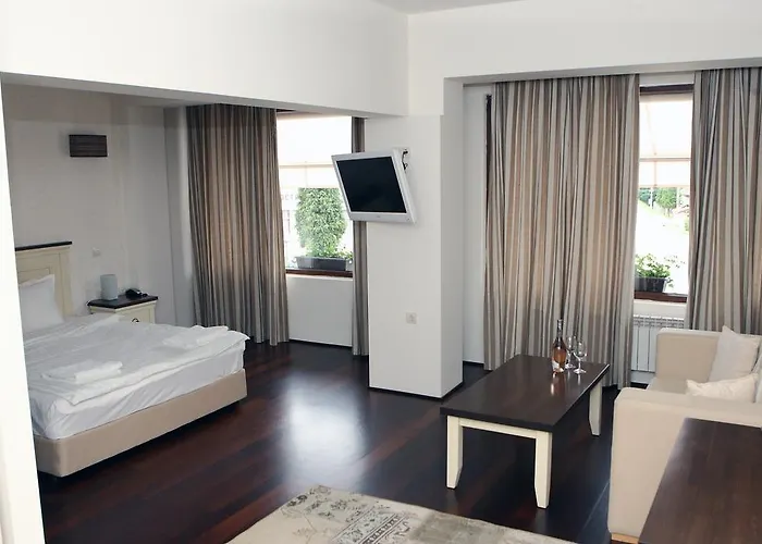 Par Avion Apriltsi (Lovech)