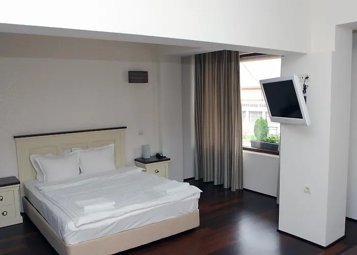 酒店 帕阿维恩酒店 阿普里尔齐