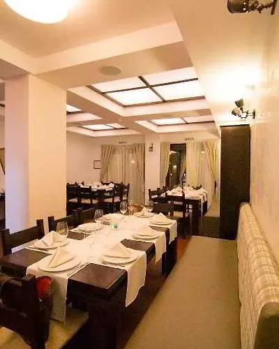 帕阿维恩酒店 酒店 3*