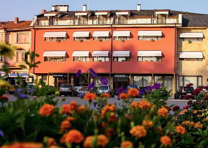 帕阿维恩酒店 酒店 阿普里尔齐